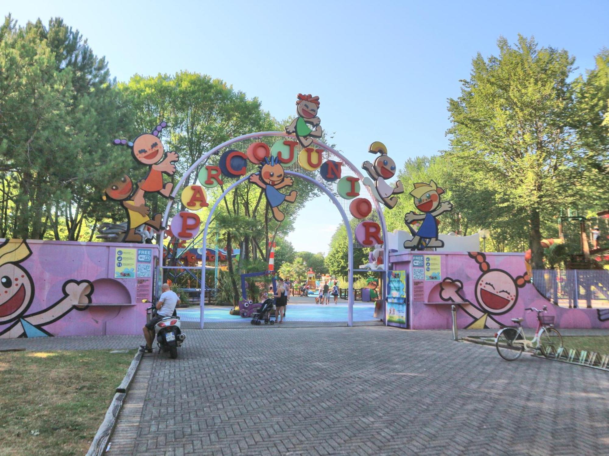 Carinzia Apartamento Lignano Sabbiadoro Exterior foto